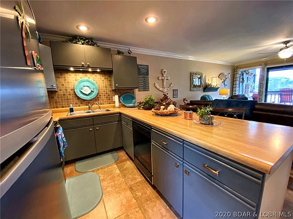 5th image of 23 Southwood Shores Pl #2B