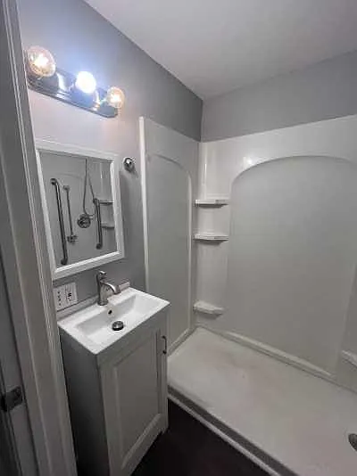 636 Florence St — Photo 13