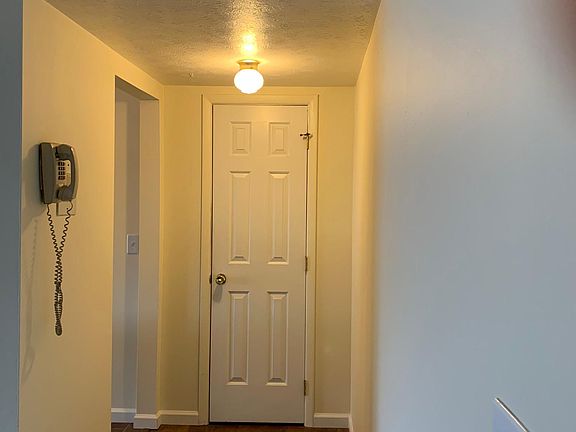 5th image of 22081 River Oaks Dr APT B4