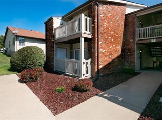13 Meadowridge Condos E, Columbia, IL 62236