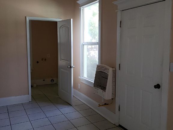 4th image of 530 Washington Ave