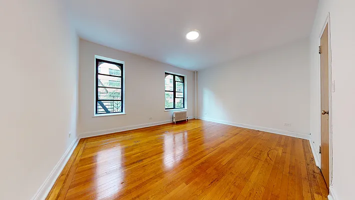 Rented by Bond New York | media 8