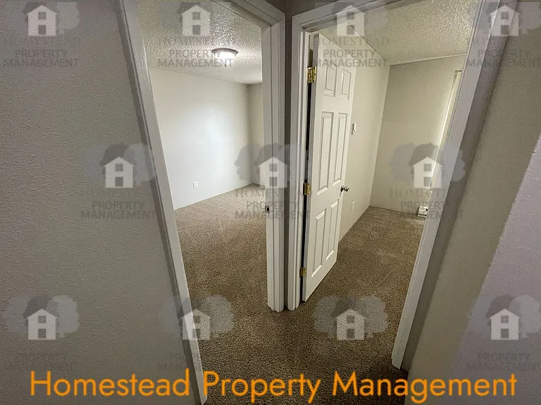 1630 Monmouth St — Photo 25