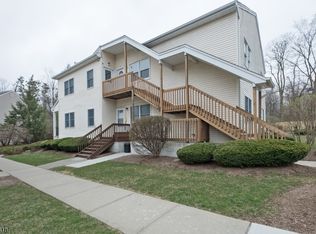 21 E Fox Hollow Trl, Bernardsville, NJ 07924