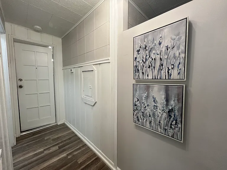 1084 Van Dyke St #301 — Photo 25