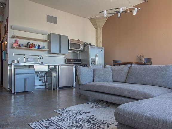 3rd image of 315 E 8th St APT 1103
