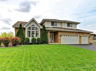 2650 Bluestone Bay Dr, New Lenox, IL 60451