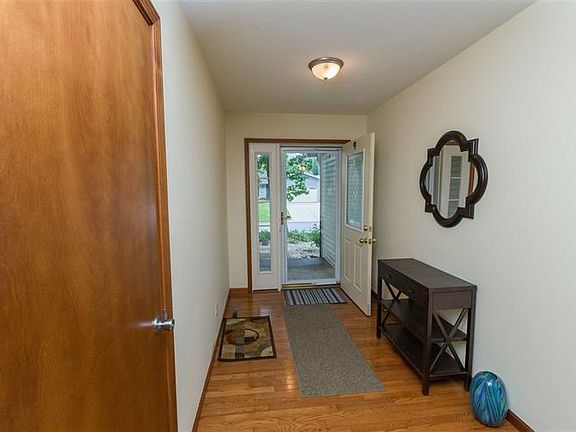 3rd image of 19067 Newport Pointe Ct
