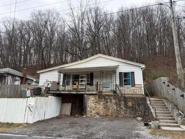 1134 Old Bramwell Rd, Bluefield, WV 24701