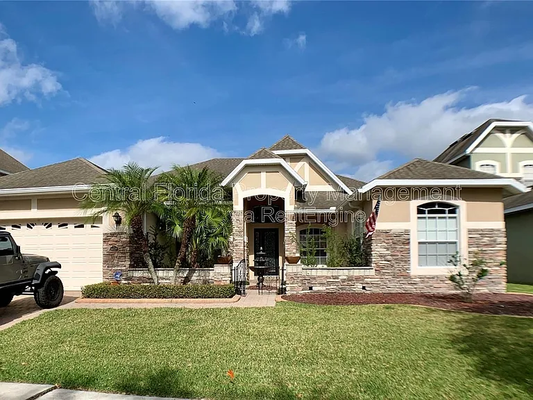 16127 Bristol Lake Cir — Photo 1