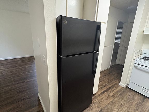 4th image of 5244 Hackberry Ln #C4cd45b68