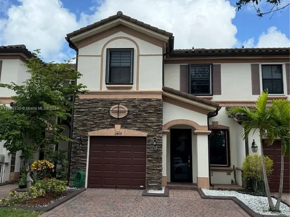 3409 W 92nd Pl, Hialeah, FL 33018