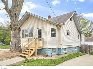 1079 Pitkin Ave, Akron, OH 44310