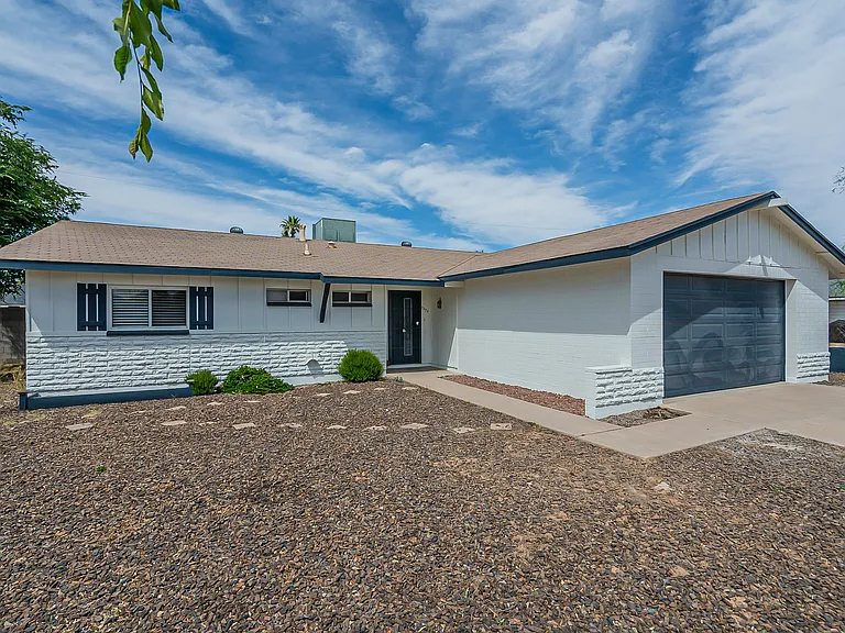 3232 E Emile Zola Ave — Photo 29