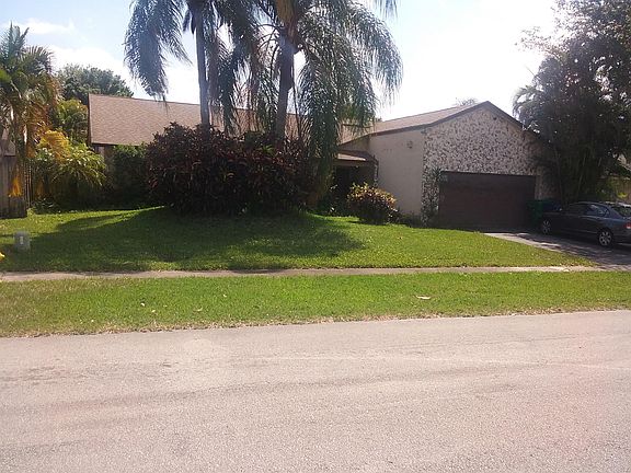 4th image of 7100 NW 47th Pl