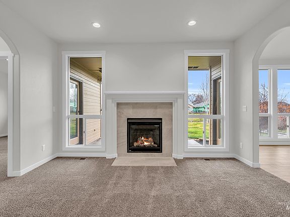5th image of 1889 N Pilgrim Ave