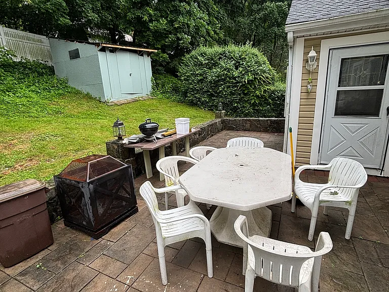 36 Nicholas Ave — Photo 18