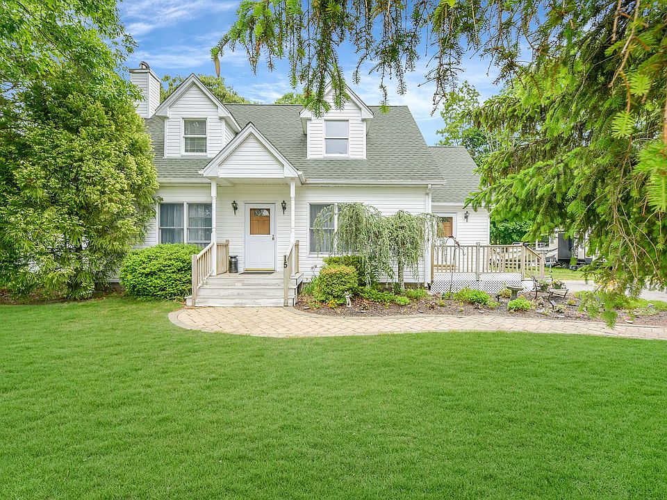 15 Old Manor Rd, Eastport, NY 11941 MLS 374794 Zillow