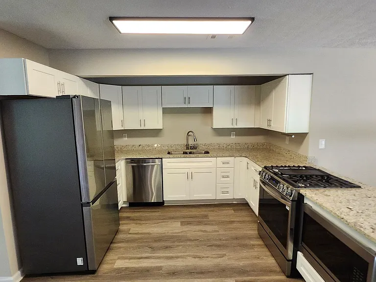 1693 Briarbend Ct — Photo 3