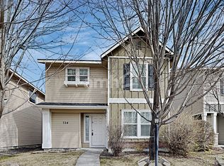 724 N Carisbrooke Ave, Meridian, ID 83642