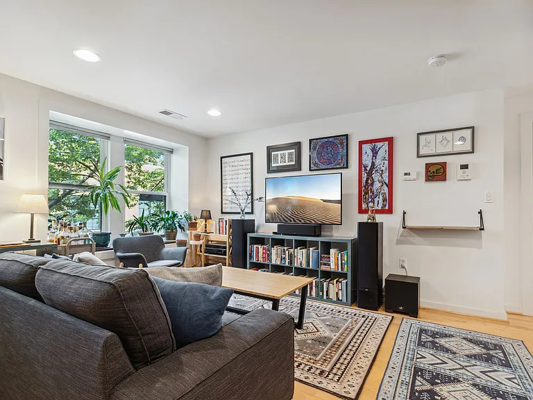 732 Lamont St NW #202 — Photo 1