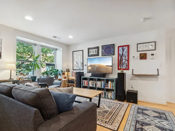 732 Lamont St NW APT 202, Washington, DC 20010