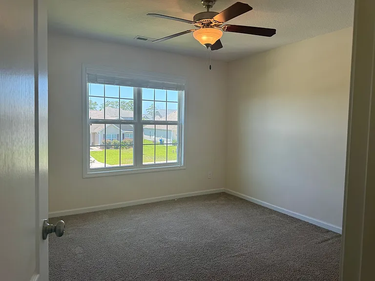 403 Derrick Dr — Photo 22