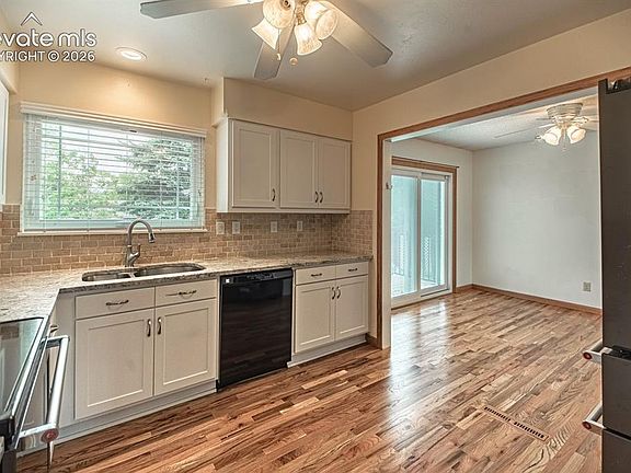 4th image of 4718 Misty Dr