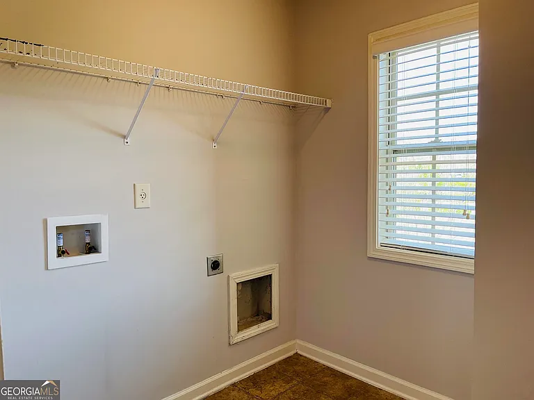 381 Sand Bay Dr — Photo 20