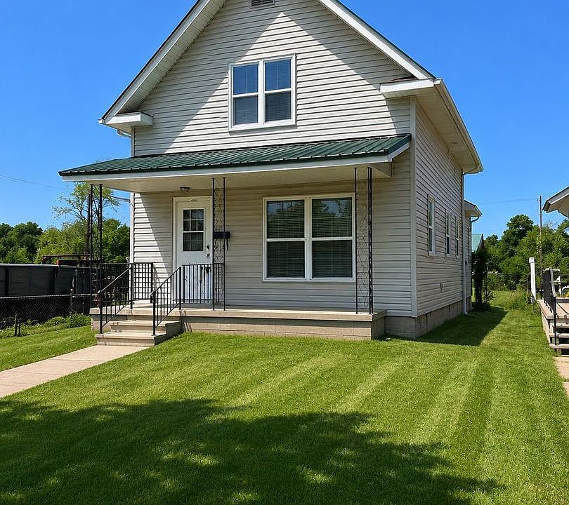 1st image of 412 S Peach Ave