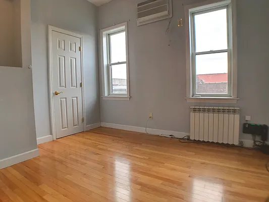 Rented by MySpaceNYC | media 11