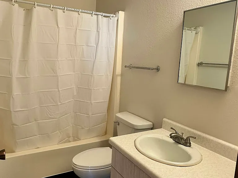 104 Philadelphia St #2 — Photo 7