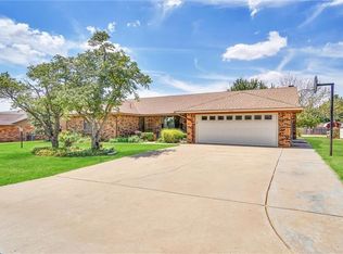 905 N Ann St, Granite, OK 73547