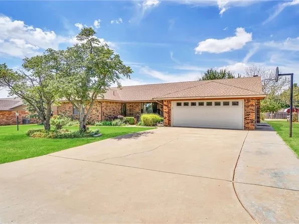 905 N Ann St, Granite, OK 73547