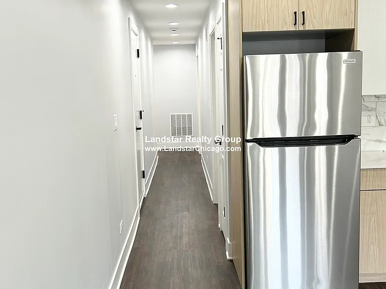 2171 W Wilson Ave — Photo 5