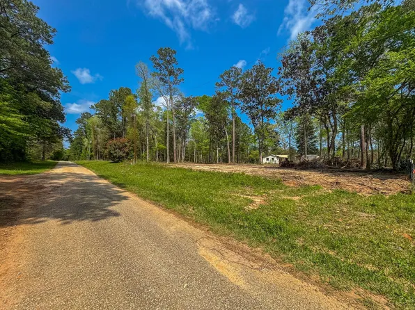 120 Royce Ln, Livingston, TX 77351