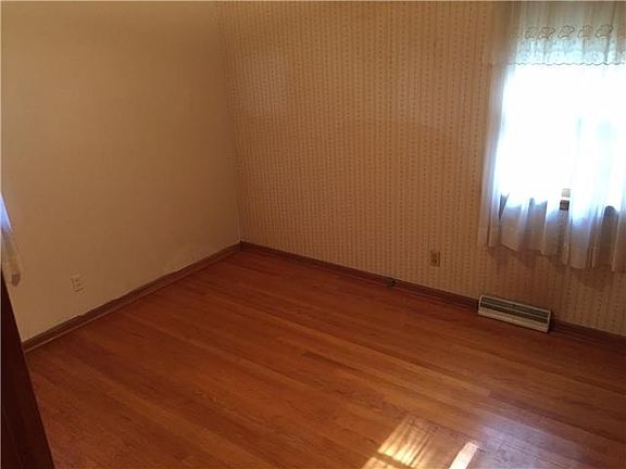 5th image of 8225 Fayette Ave