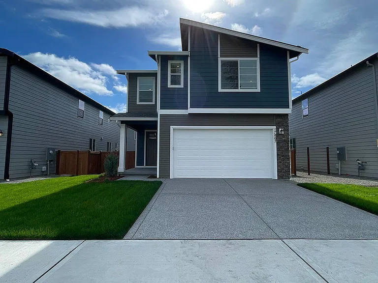 17807 SE 265th St — Photo 1
