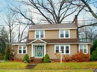 402 Oakgrove St, Ravenna, OH 44266