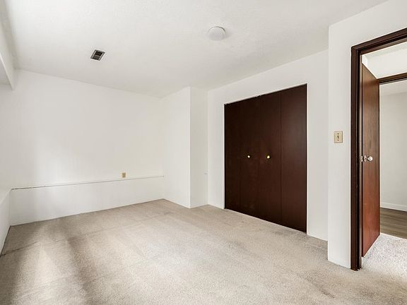 3rd image of 2539 E 34th Ave