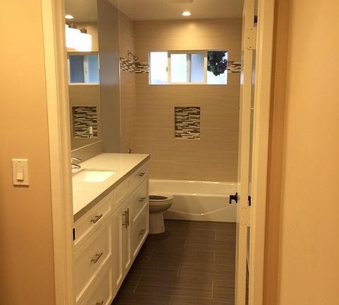 4th image of 436 S Oakhurst Dr