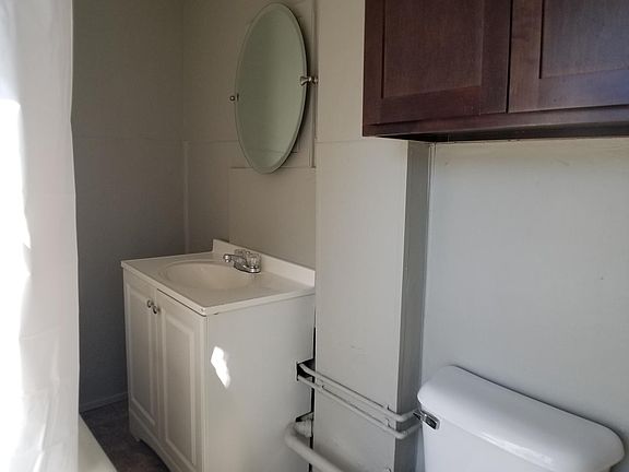 2nd image of 653 Broadway Ave NW