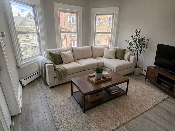 2nd image of 487 E 24th St Floor 2