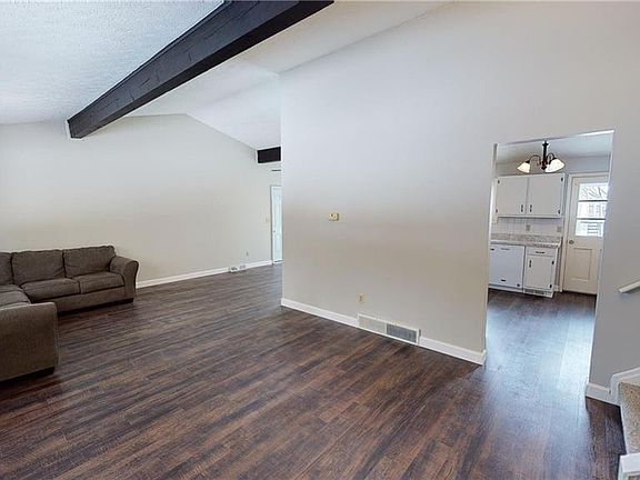 3rd image of 5003 Oriole Ave