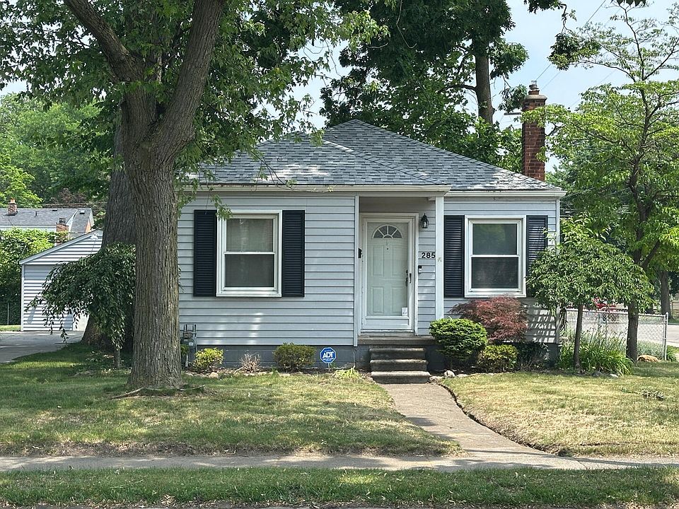 1st image of 2859 Parker St