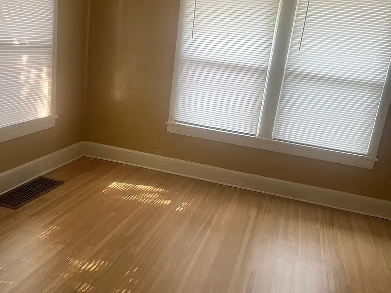 510 Hulman St #512 — Photo 9