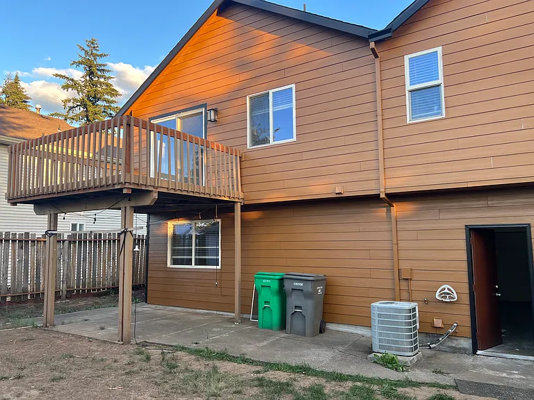 1004 SE 123rd Ave — Photo 23