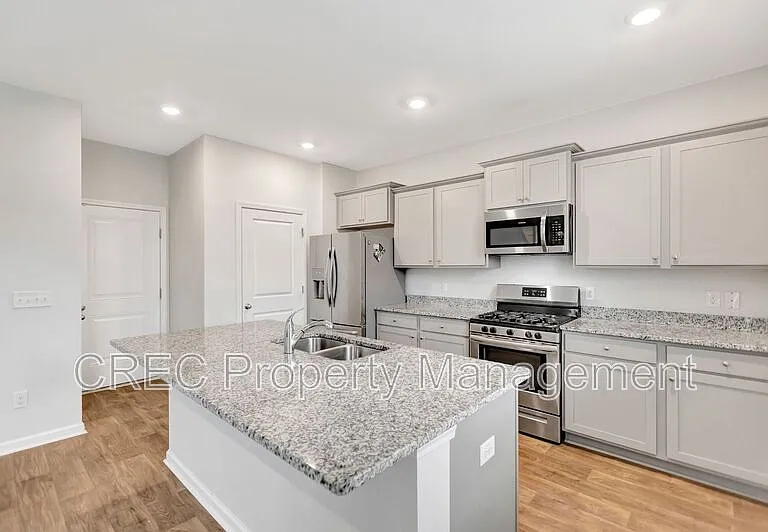 575 Wayton Cir — Photo 6