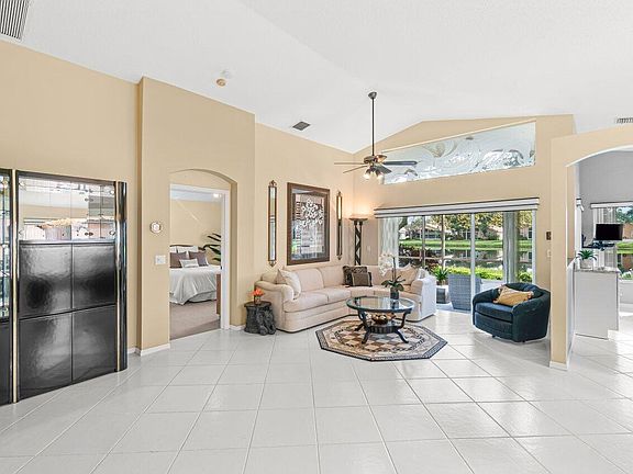 3rd image of 12082 Cortina Drive