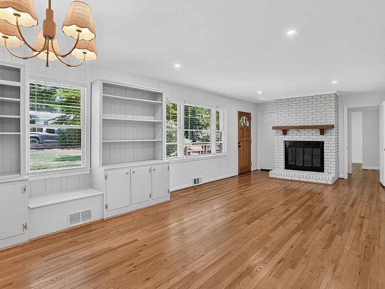 2783 Mount Olive Dr — Photo 2